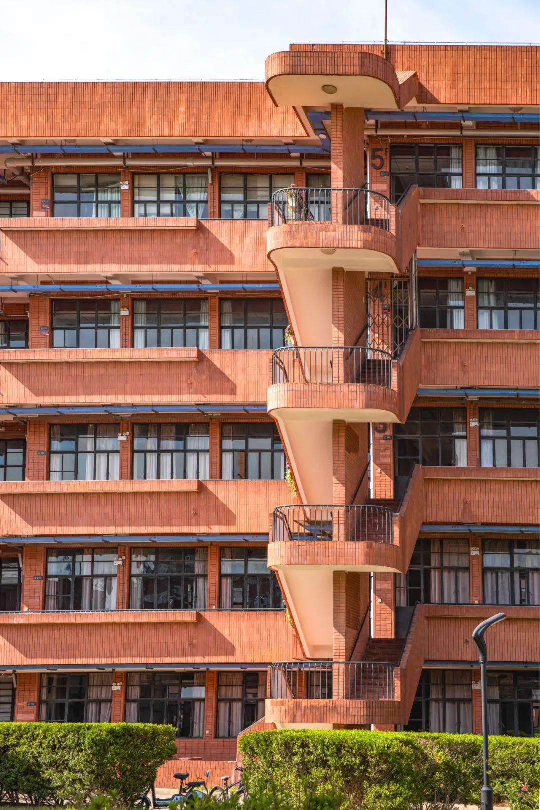 128岁的上海交通大学缔造了多少个中国第一