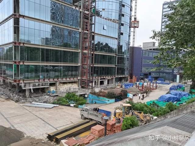 砸下7个亿！重庆某豪华酒店破产后拆掉重建，打造城市新地标 - 知乎
