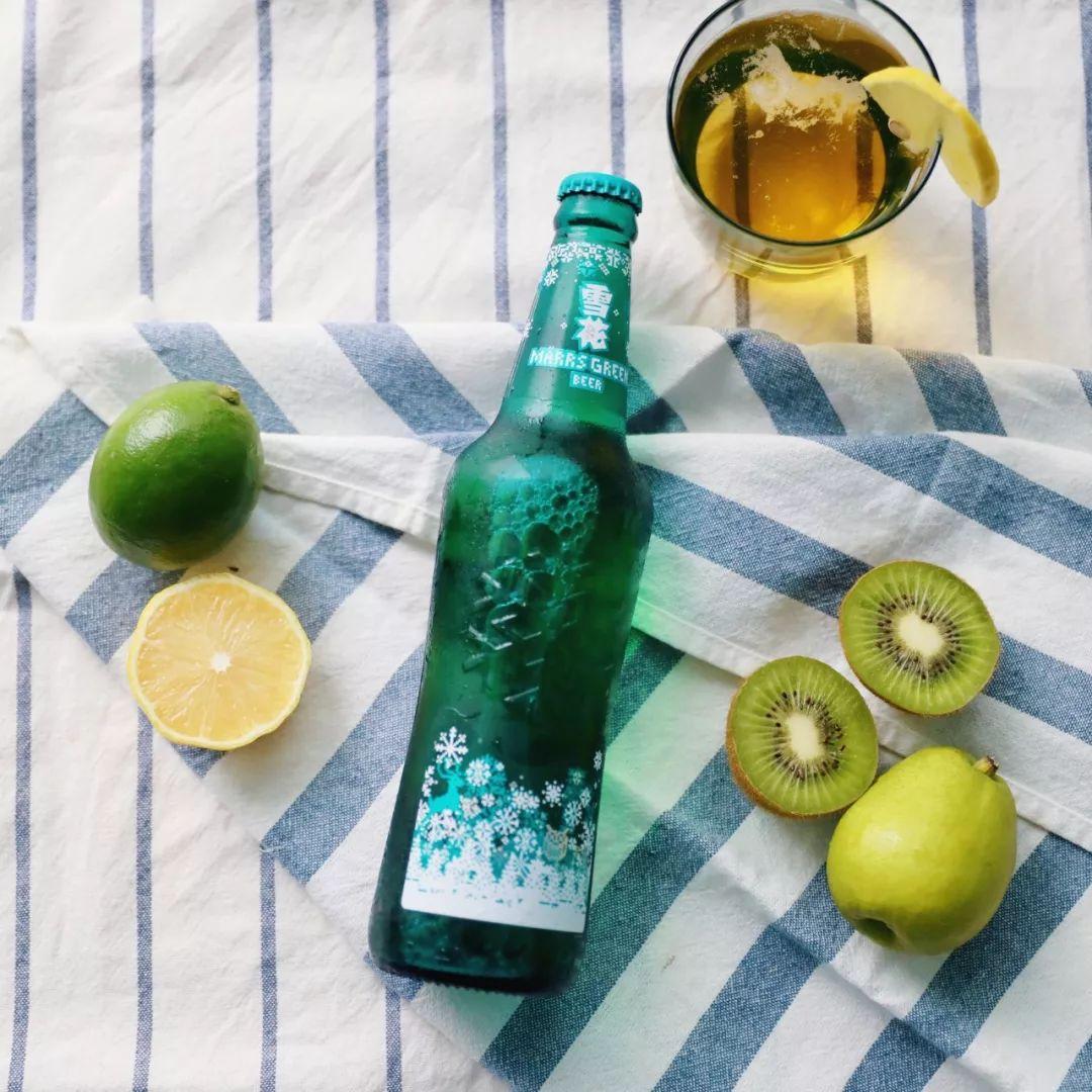 作为一款直接以马尔斯绿命名的啤酒,雪花marrsgreen的外观就是一大