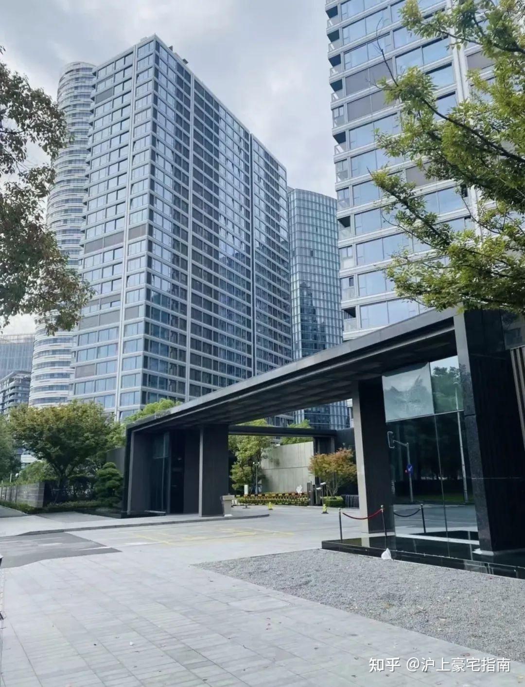〖融创滨江壹号院2期〗高区252㎡,报价4400万,带双车位 - 知乎