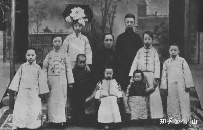 老照片:图文解说末代皇帝溥仪的一生 - 知乎
