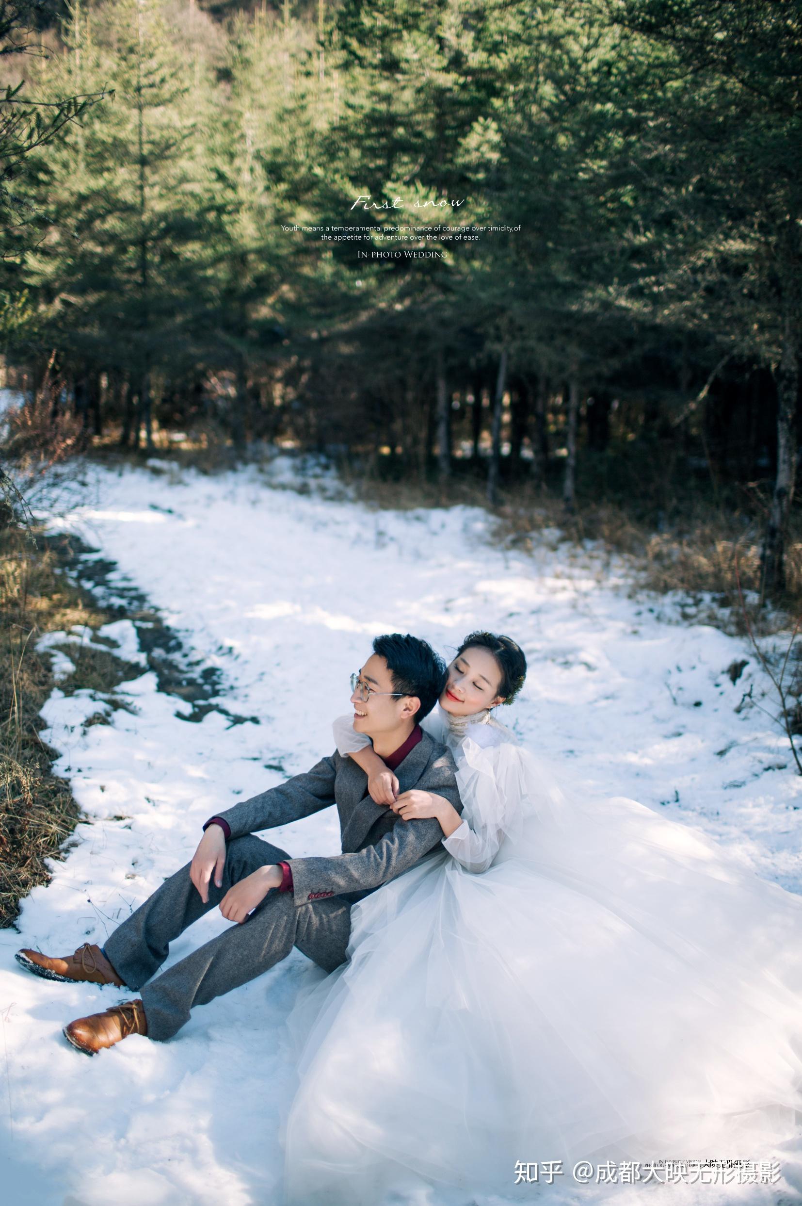 他给予了她一场童话般的唯美雪景婚纱照许了她白头偕老的诺言