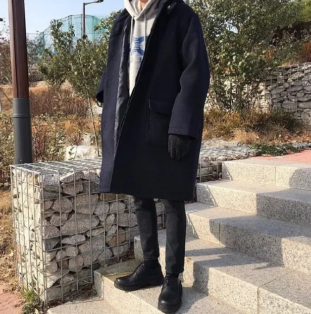 goosn韩国欧巴的穿搭大概就是这样的吧,大衣 卫衣,韩系范十足,依旧是