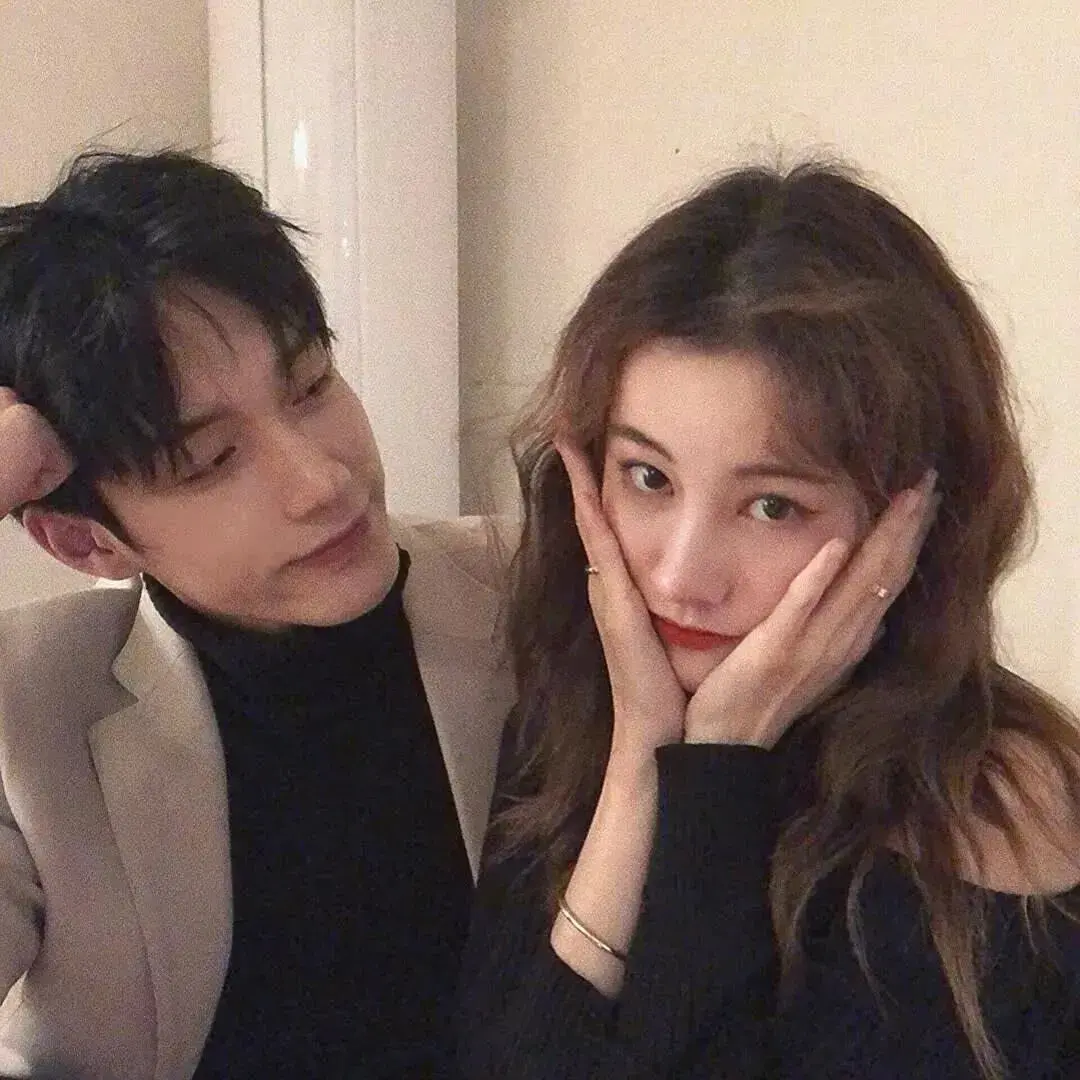 一些超级特别又好看的情侣头像,共190张-最好看的情侣头像动漫一人一半