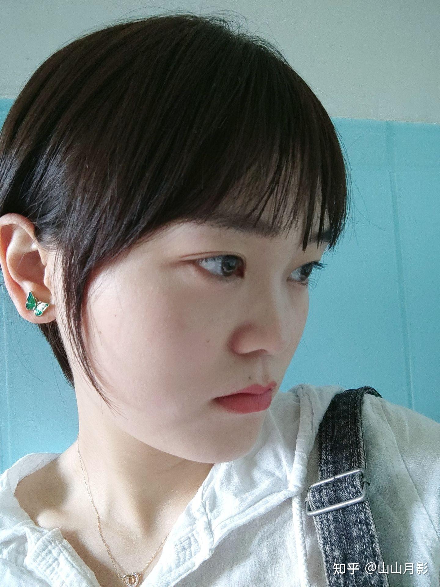 剪了很短的头发特别丑怎么办