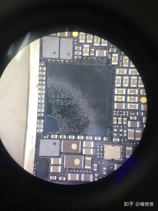 发现防水标变红,但是主板没有看到明显进水痕迹,单板上可调电源触发