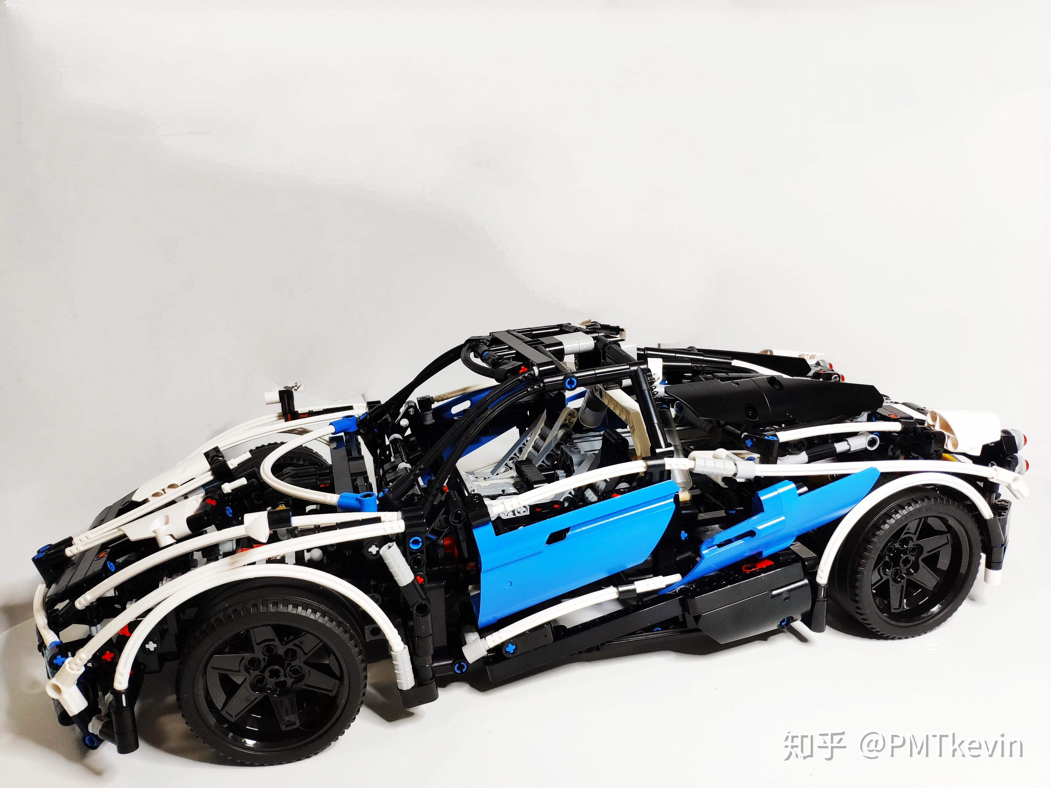 最近搭建了乐高moc帕加尼风之子