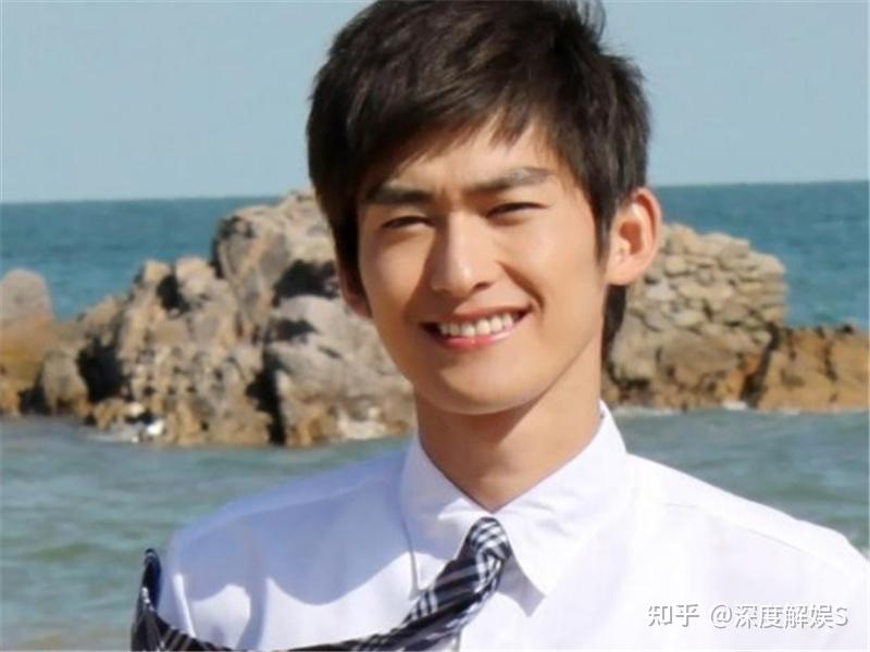 曾经的慕容云海霸气十足,奈何今时不同往日,37岁生日略显冷清 知乎