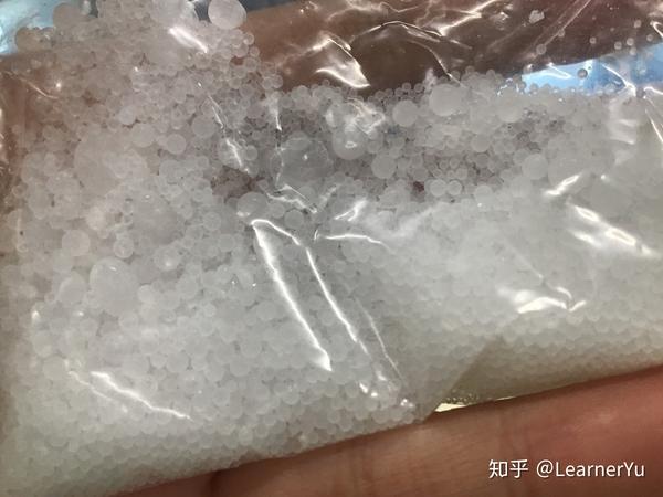 颗粒变硬—>抽滤—>烘干实验原理 搅拌作用下,苯乙烯在水中发生悬浮