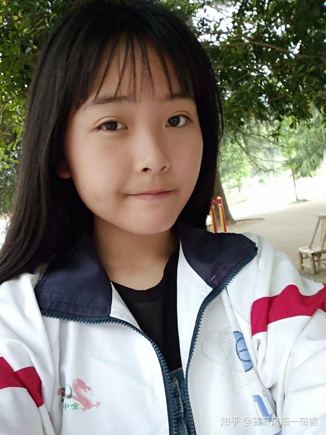 你见过最有气质最漂亮的高中女生长什么样