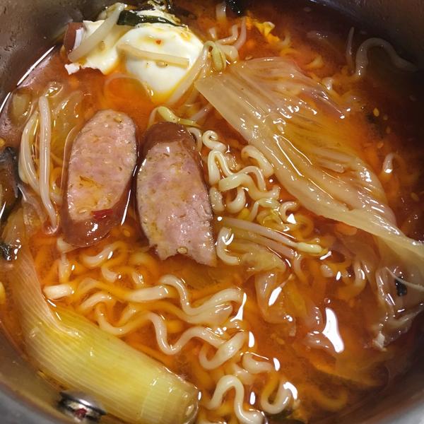 方便面里放什么食材会让人惊为天人,泪流满面?