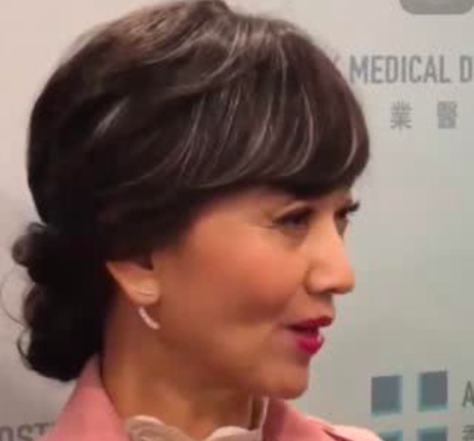 一般多久开始有白头发 v2-d15f73184731040f5c669b6212326627_1440w.jpg?source=172ae18b