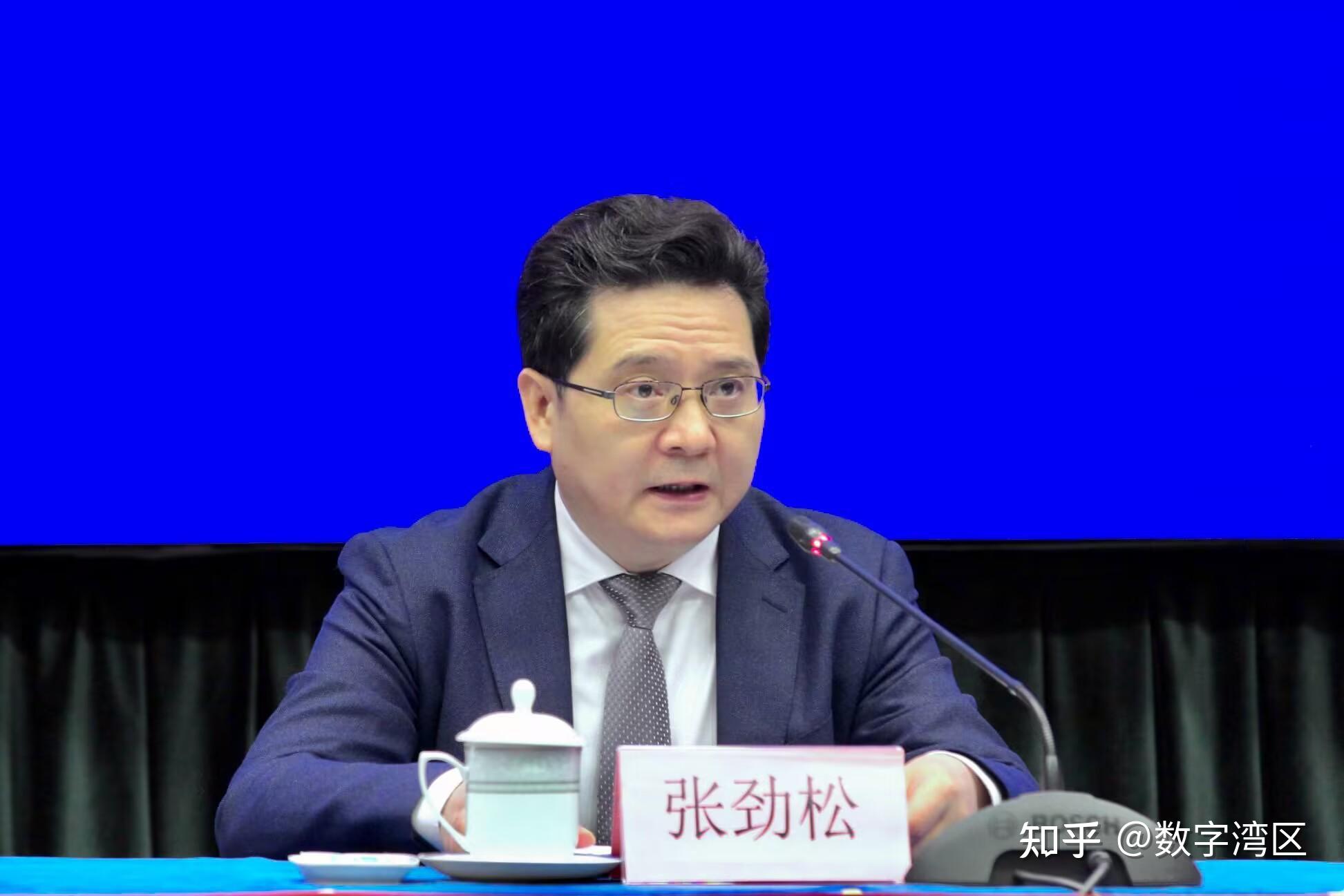 广东省政府新闻办举行珠三角与粤东西北经贸合作招商会新闻发布会