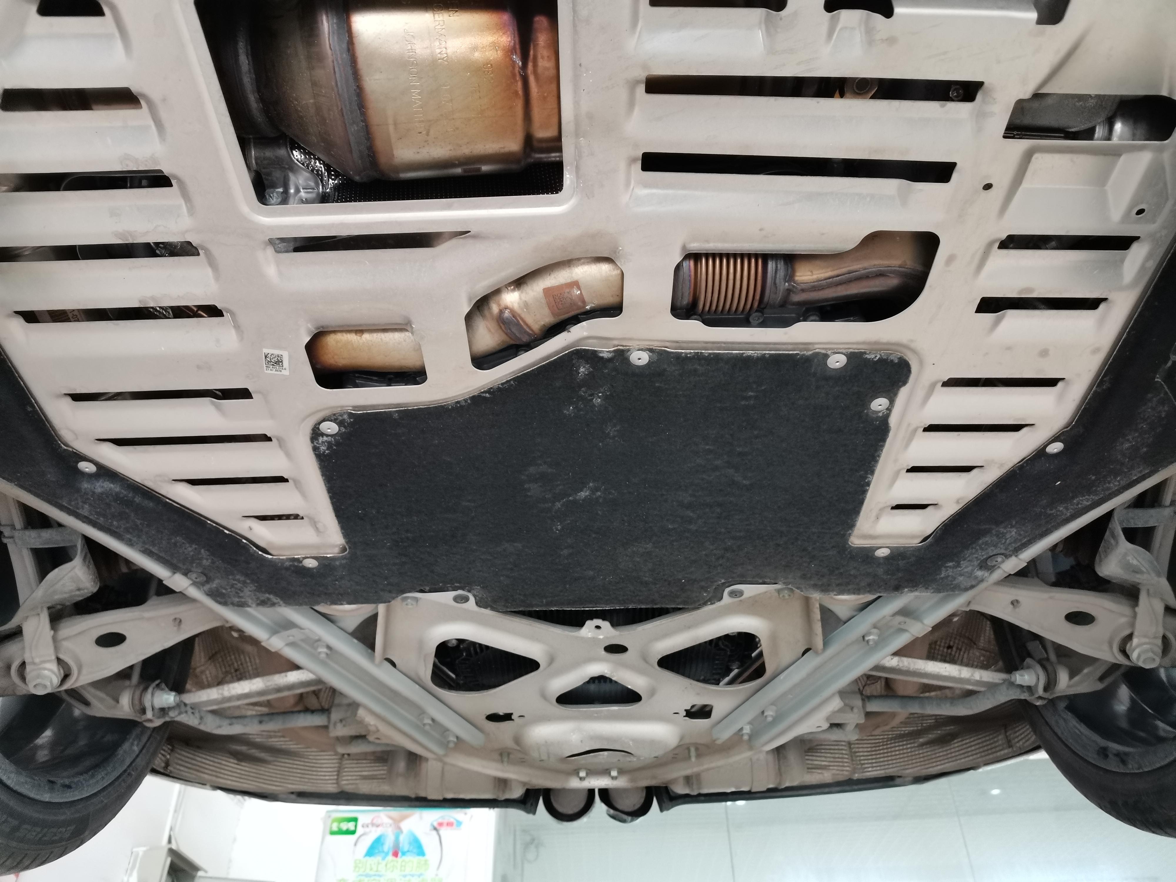 才开两个月的保时捷718标价72万出售车主女友太高底盘太低