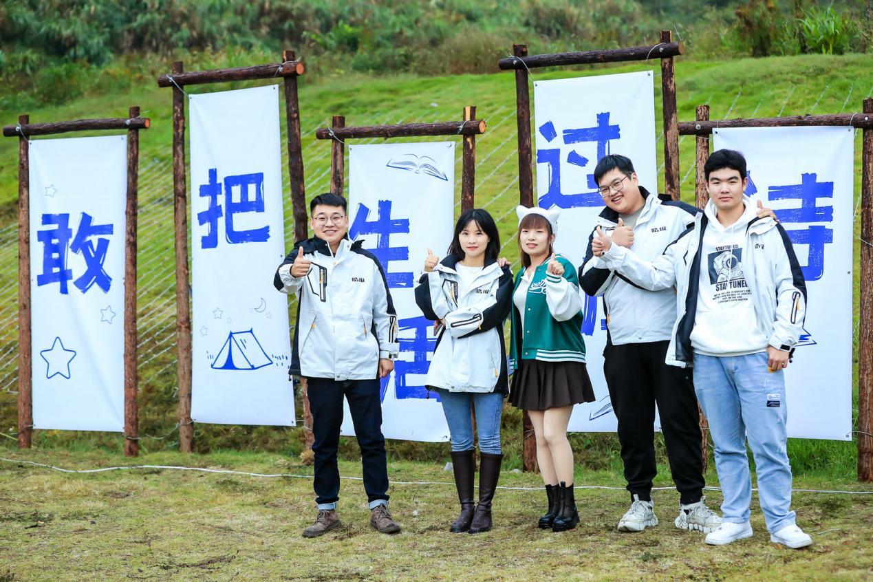 何谓诗意人生?在“藏而不露”的象山古镇找寻答案