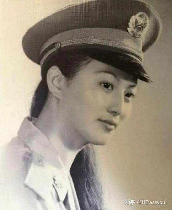 28岁车祸殒命，父亲殉职，哥哥病逝，刘丹终究是应了“香妃”的劫 - 知乎