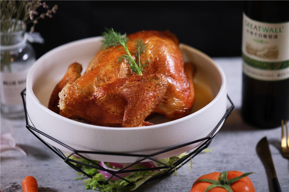 圣诞节学会这道秘制烤全鸡外酥里嫩一家四口每人一只都不够