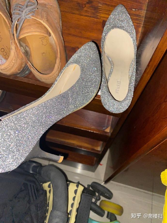 男人喜欢高跟鞋是错吗还是女人的专属呢