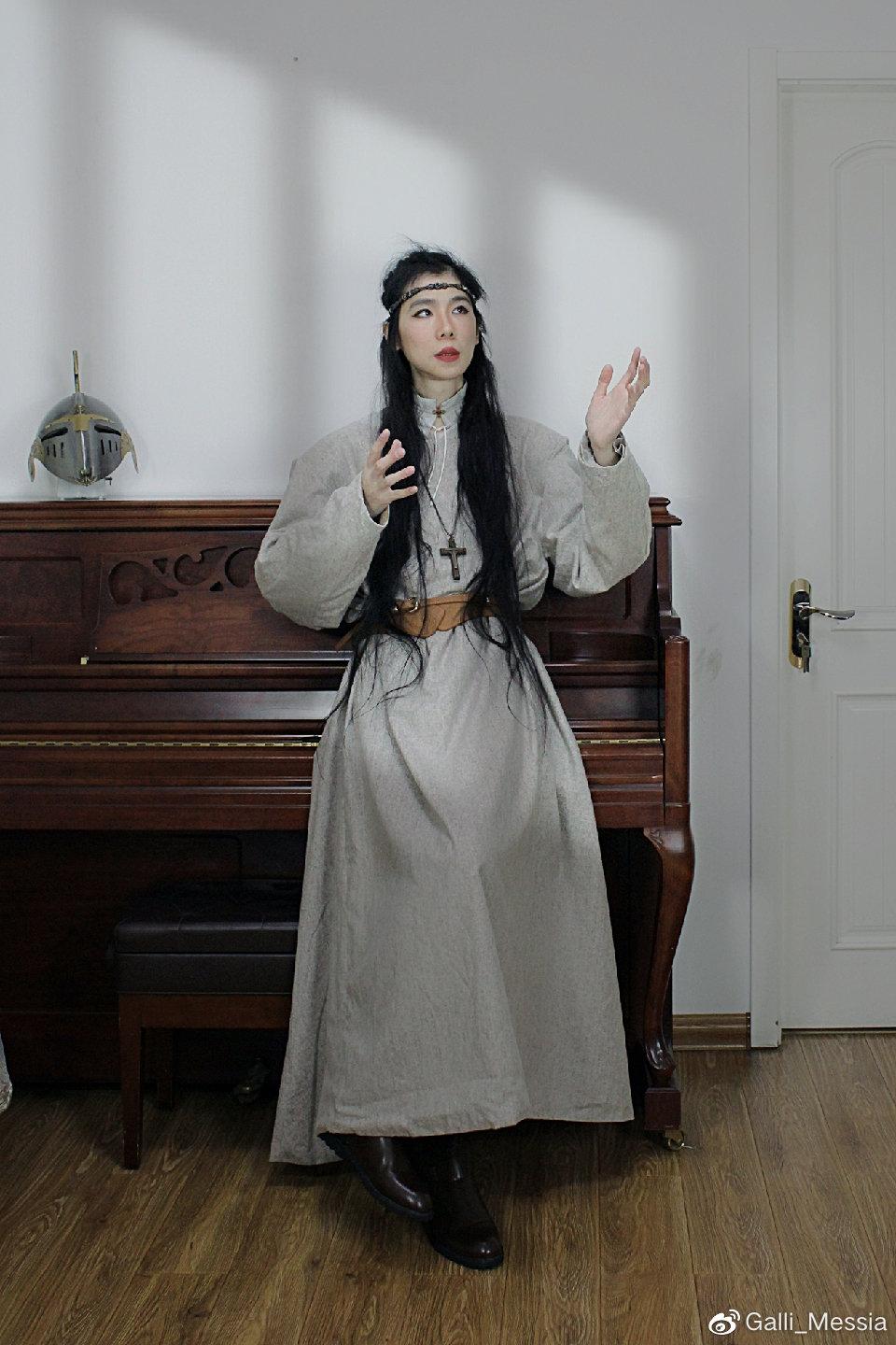 专家复原的长袍长袍原文物原文物出自格陵兰岛kalaallit nunaat is