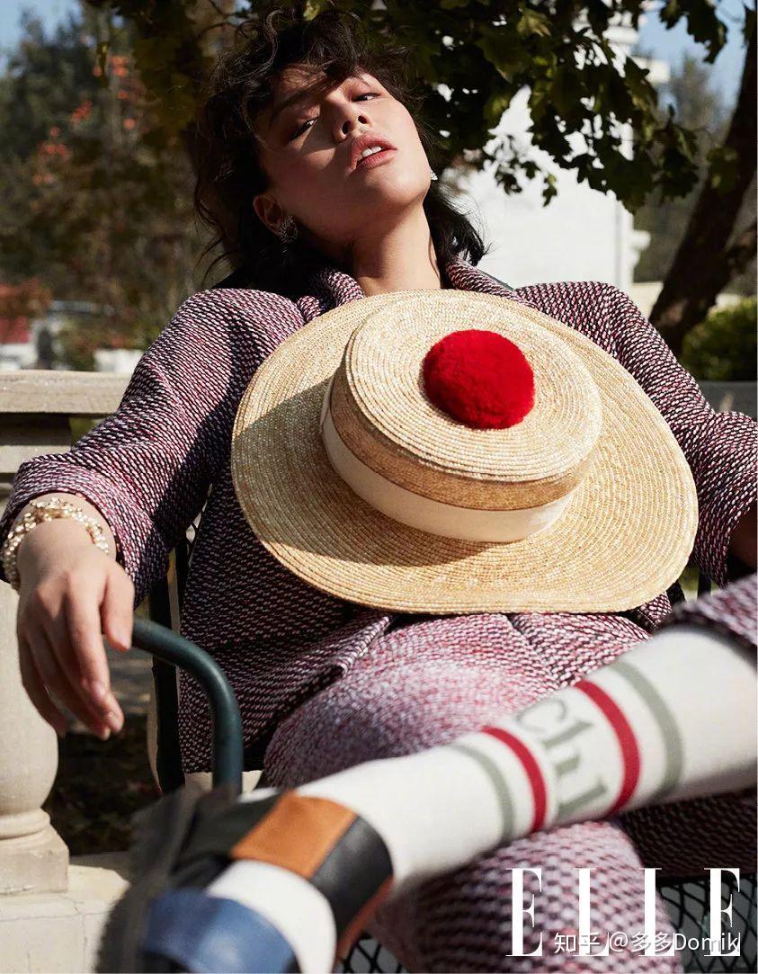 十二月封面吴亦凡lv首张封面刘雯演绎12节气蔡徐坤年度新星