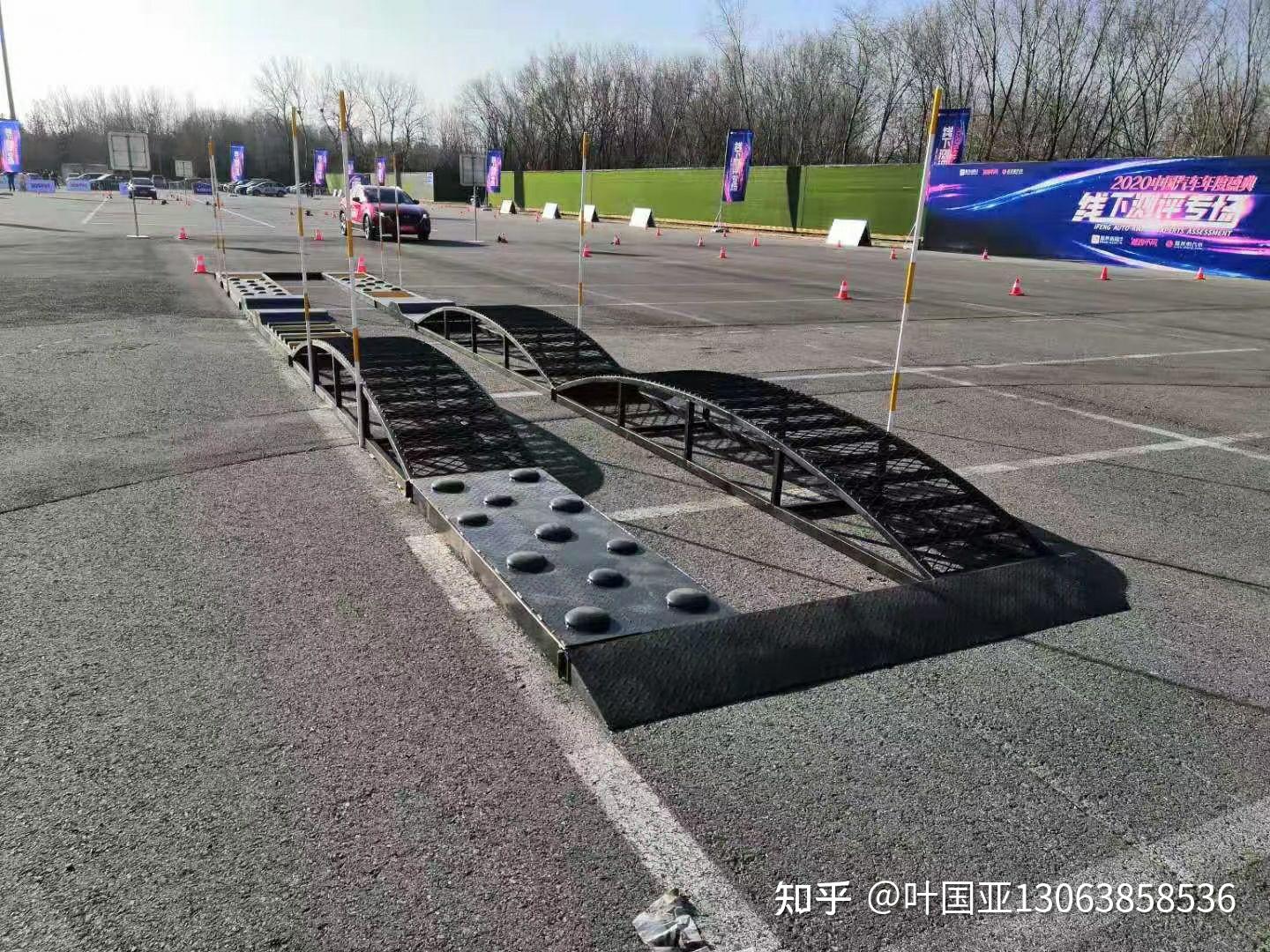 汽车试驾道具越野道具越野道具定做租赁驼峰路侧坡枕木路交叉轴双面桥