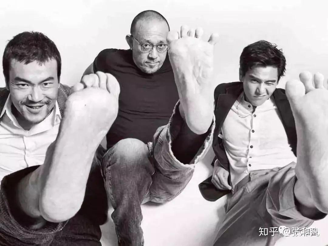 他与反清复明的朱潜龙,日本武士根本一郎这些与自己完全不同道的人