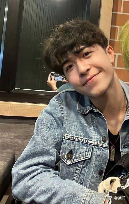 求求有无尹浩宇头像或壁纸