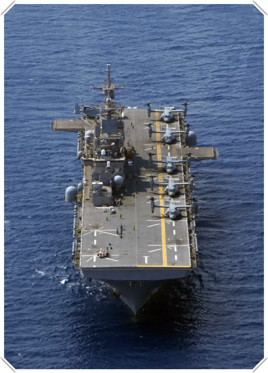 图说海军美国海军第一艘使用混合电力推进系统的两栖攻击舰马金岛号