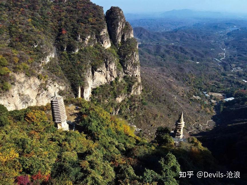 贵州梵净山上的两座寺庙当年是怎么建上去的？