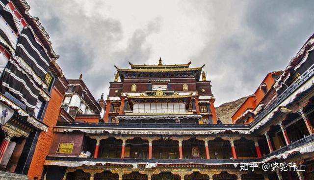 9 扎什倫布寺十方普覺寺,位於北京市西山北的壽牛山南麓,香山東側,距