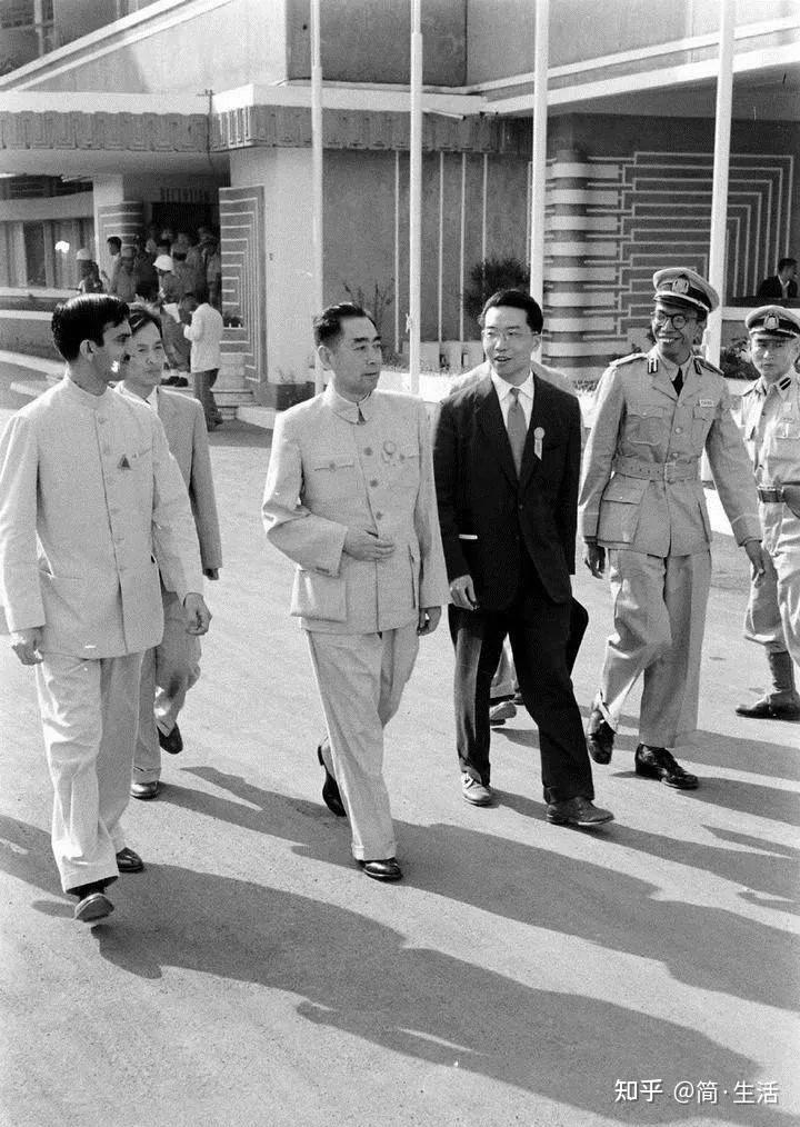 1962年对印开战前,耿飚连夜派人翻墙叫醒印外交官:我们要反击了 - 知乎