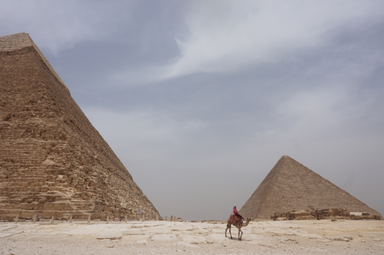 怎么进入金字塔 v2-d317a553e587252f834c821159111111_r.jpg