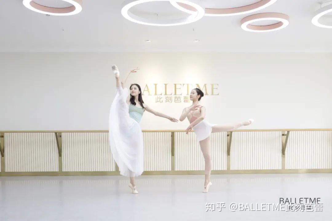 怎么样才算有舞蹈基础 v2-d36eab4397508e92c526c87e4ffe6e25_r.jpg