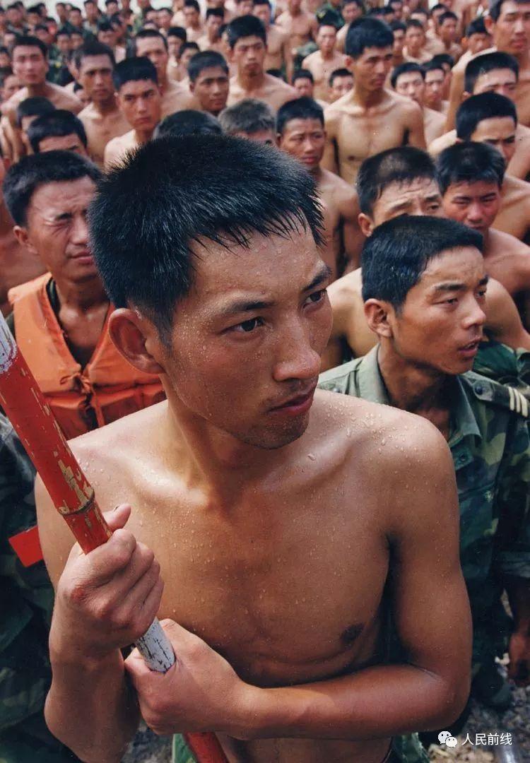 视觉20年前的九江抗洪这83张未公开的照片总有一张感动你