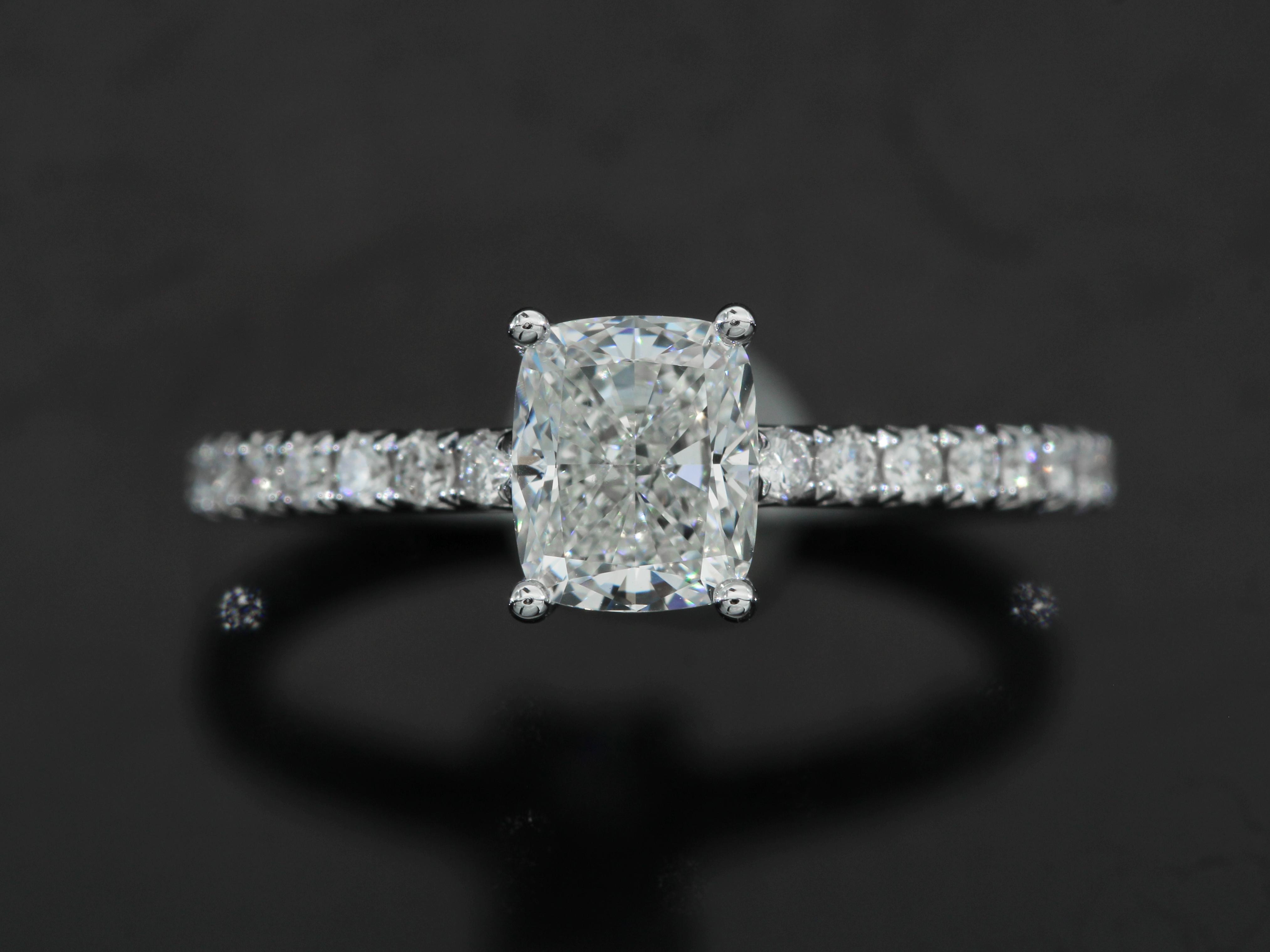 垫形钻石(枕形)