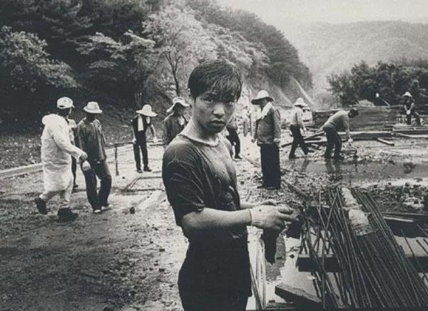 为何韩国在80年代迎来了劳工运动的高潮