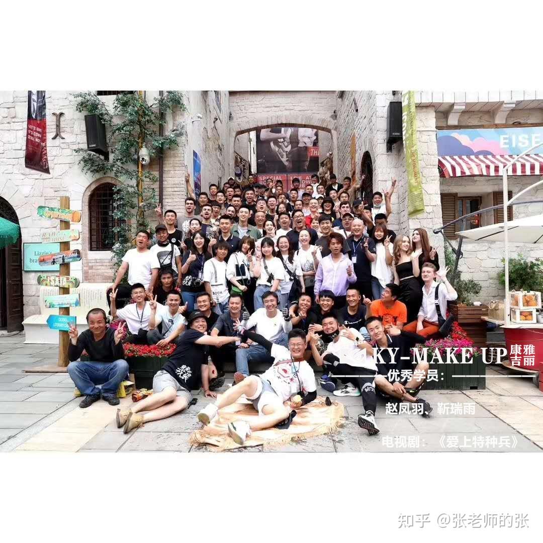 该剧改编自折纸蚂蚁的小说《军装下的绕指柔》,讲述了特种军官梁牧泽