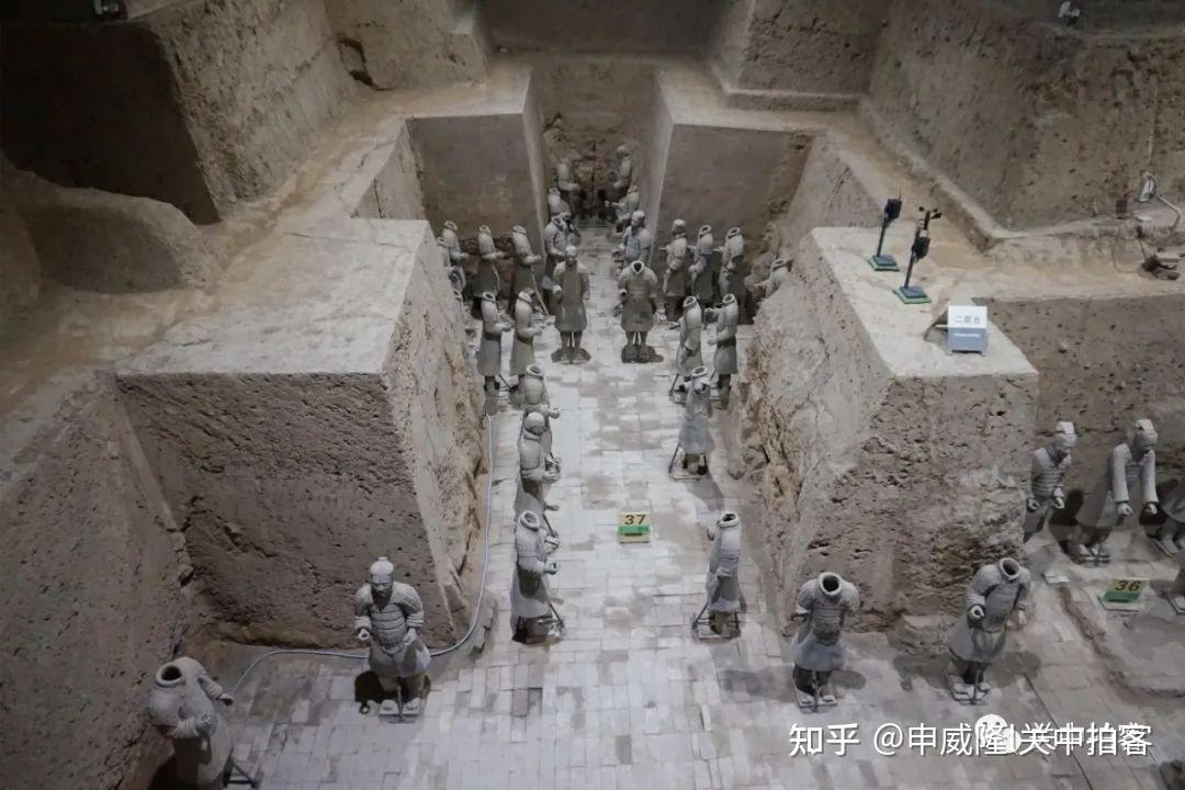 秦始皇帝陵博物院:走近兵马俑三号坑,参观秦军神秘的高级指挥部 - 知乎