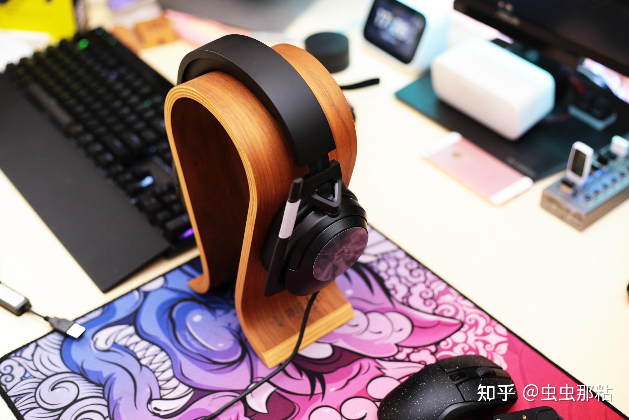 轻量化带声卡海盗船hs55surround耳机