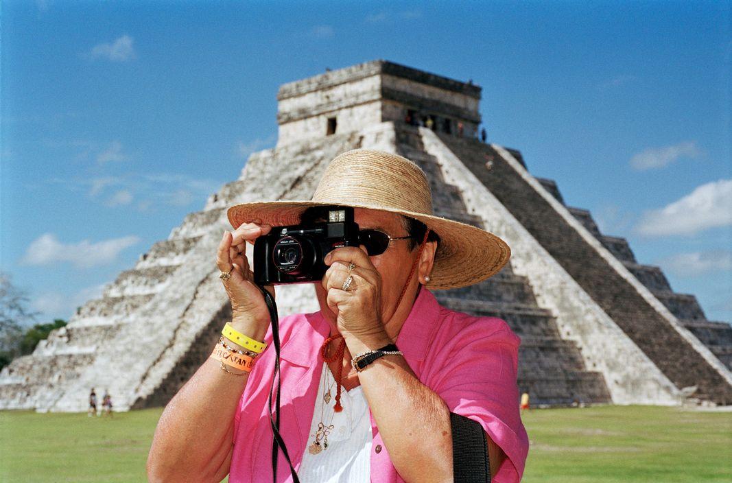 马丁帕尔极尽对消费主义的冷嘲热讽