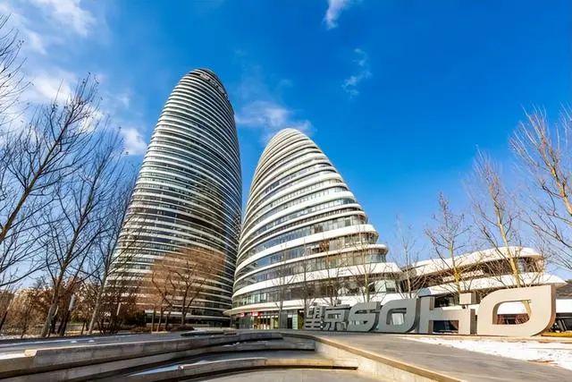 soho中国负债315亿,潘石屹携妻海外晒太阳,人民日报呼吁该重视 - 知乎