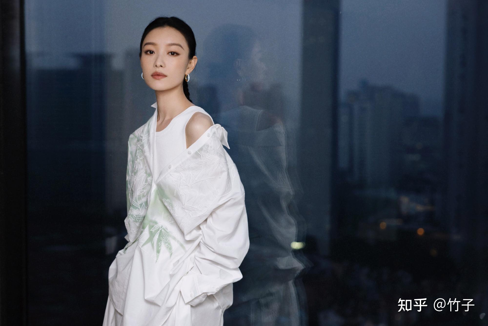 素雅又高级似青竹傲立倪妮果然气质绝佳 - 知乎