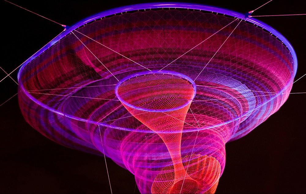 改变城市空间的想象力 | 用捕鱼网创造出让人尖叫的惊人雕塑作品