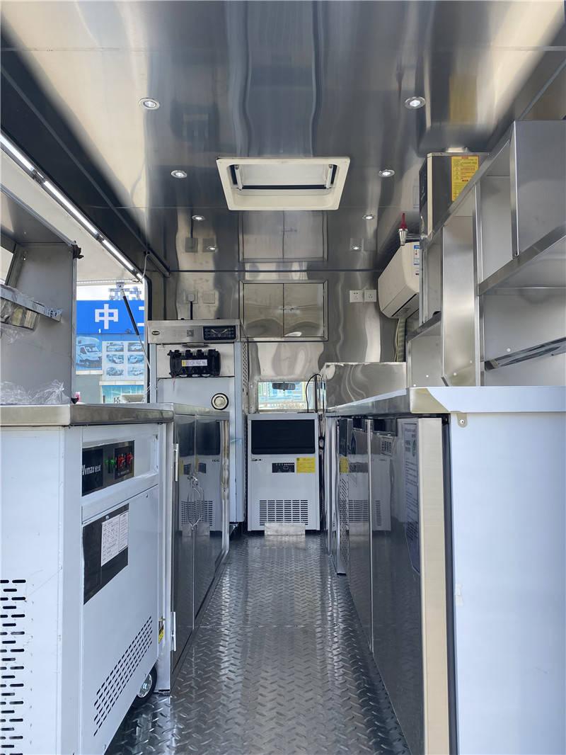 定制酒店包席移动做饭车东风移动餐车后勤保障饮食车要多少钱一辆