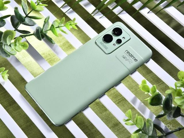 realme gt2 pro由於現在的智能手機市場的上游供應鏈廠商也就固定那幾