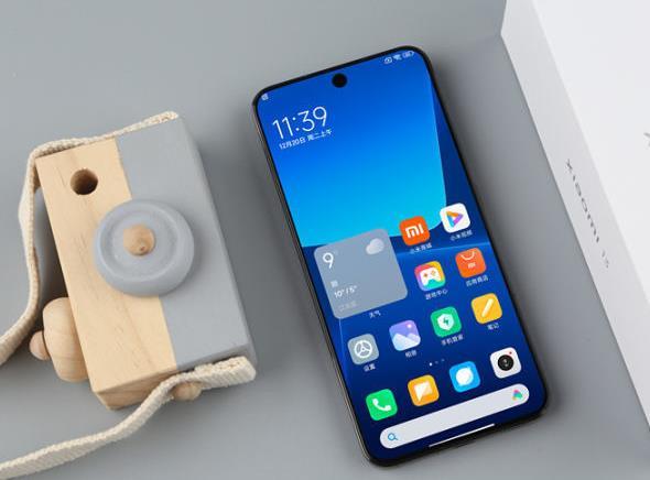 小屏旗舰跌至3499小米13还有优势吗