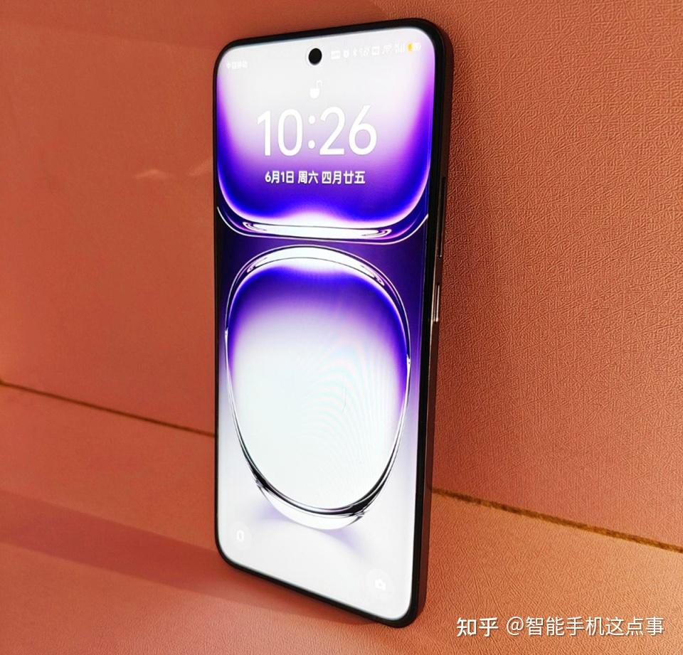 oppo reno13系列的影像能力也会很激进,比如pro版本配备5000万像素前