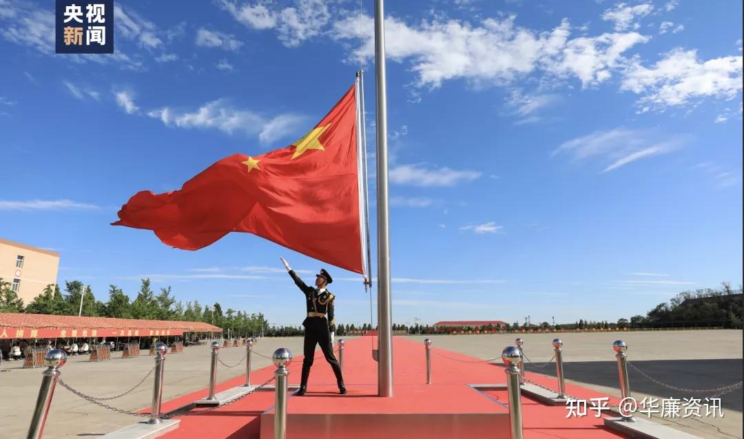 每天挥臂1300次,这位升旗手火了!原来是他 - 知乎
