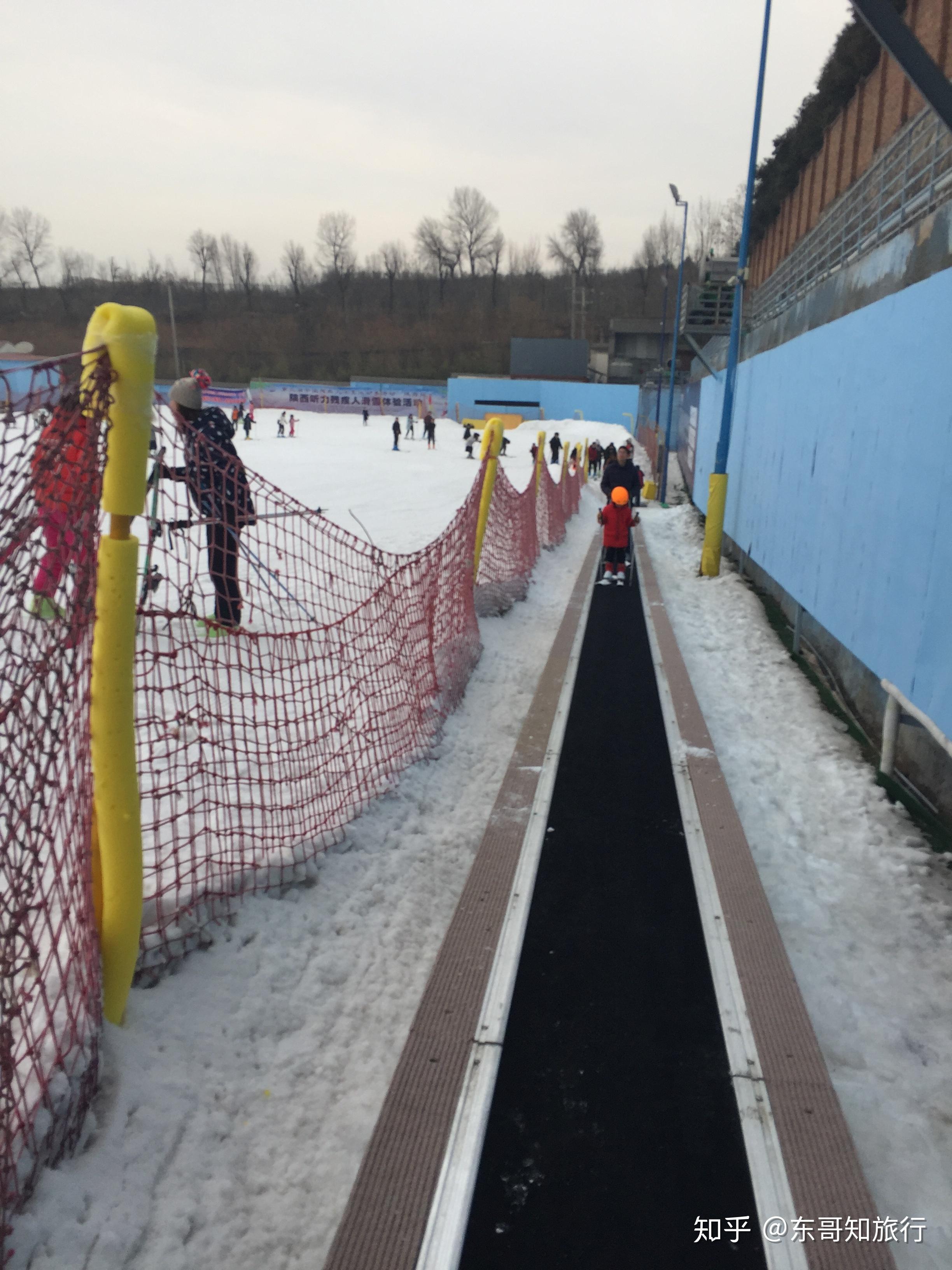年前带着家人去西安白鹿原滑雪场滑雪你需要提前了解哪些攻略