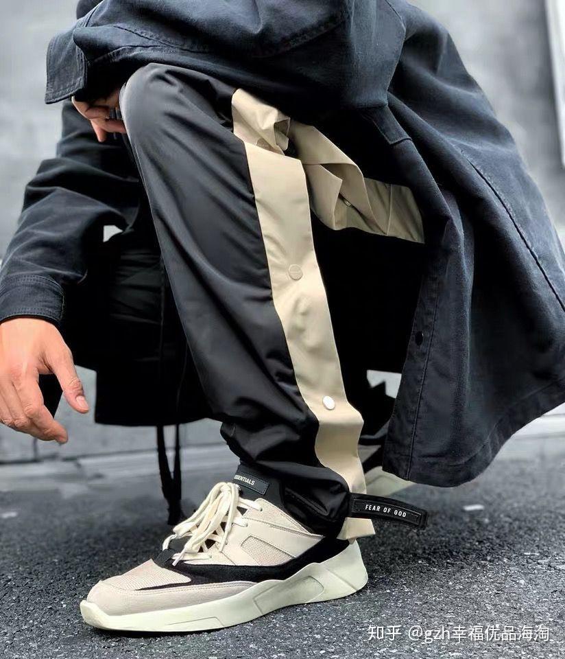 这次的裤腰与以往fog裤子不同穿上秒变潮王想开口想缩口随你心意再